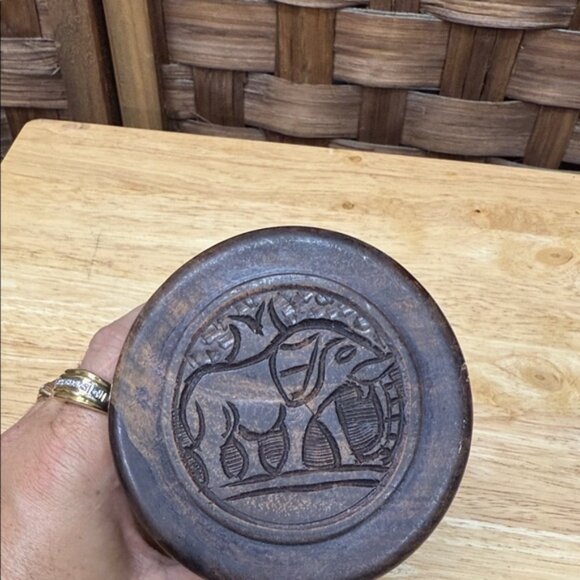 Carved Wooden Elephant Coasters - Picture 2 of 4